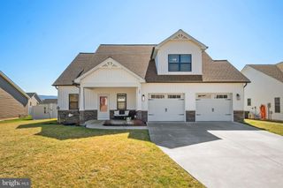 138 LINDBURGH DR, Waynesboro, VA 22980