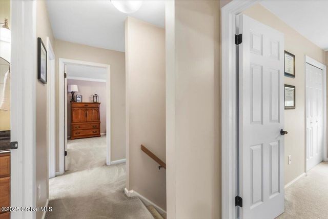 20 Goldfield Lane, Clifton Park, NY 12148