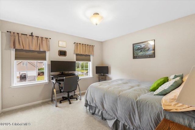 20 Goldfield Lane, Clifton Park, NY 12148