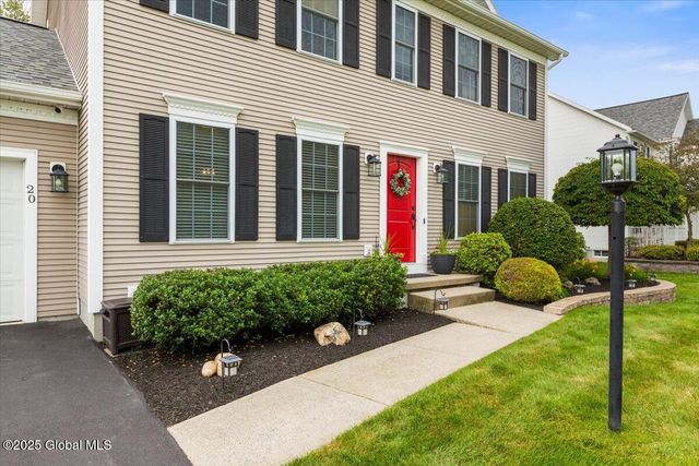 20 Goldfield Lane, Clifton Park, NY 12148