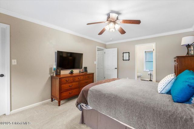 20 Goldfield Lane, Clifton Park, NY 12148