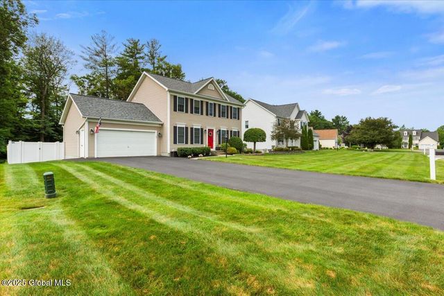 20 Goldfield Lane, Clifton Park, NY 12148