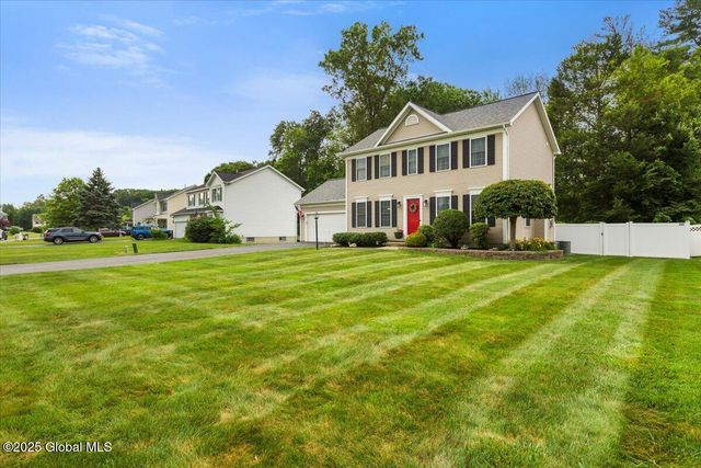 20 Goldfield Lane, Clifton Park, NY 12148