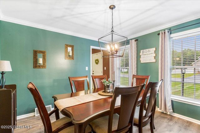 20 Goldfield Lane, Clifton Park, NY 12148