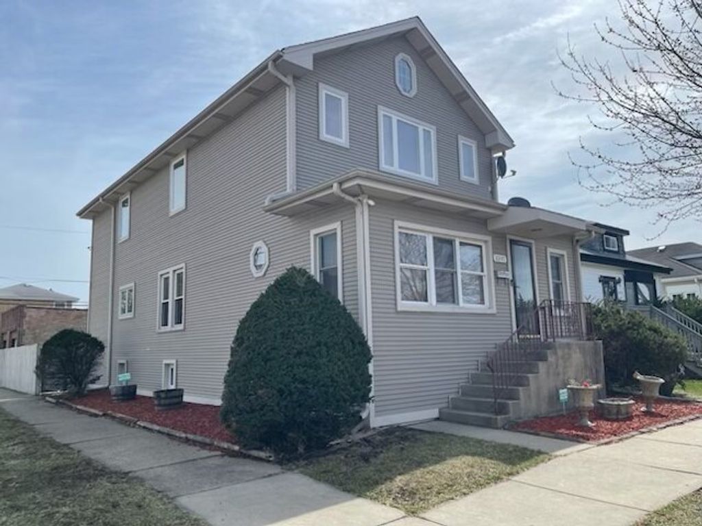 2247 N 73rd Avenue, Elmwood Park, IL 60707