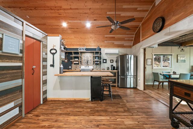 9055 Rebecca Creek Rd, Spring Branch, TX 78070