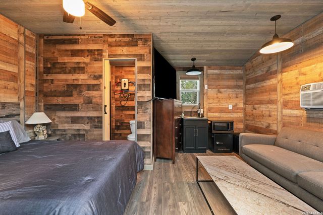 9055 Rebecca Creek Rd, Spring Branch, TX 78070