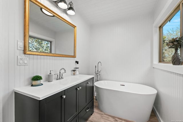 9055 Rebecca Creek Rd, Spring Branch, TX 78070