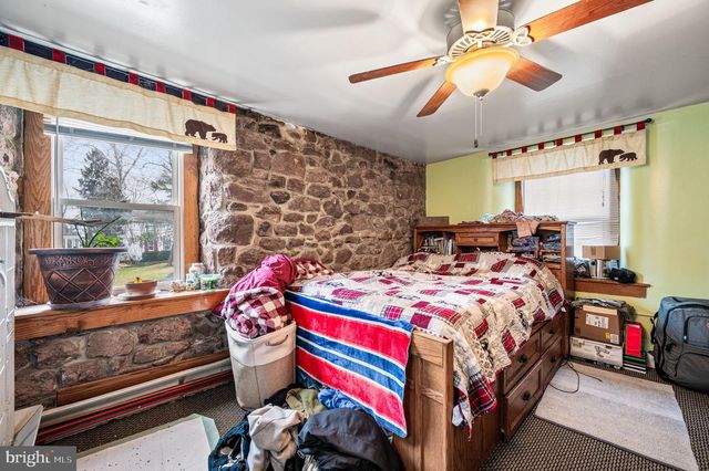 1286 OLD SCHUYLKILL RD, Spring City, PA 19475