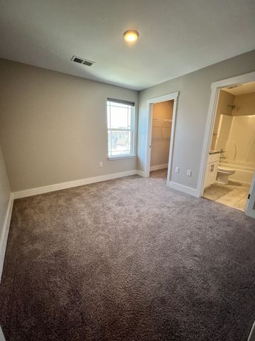 1056 Wells Way, Spring Hill, TN 37174