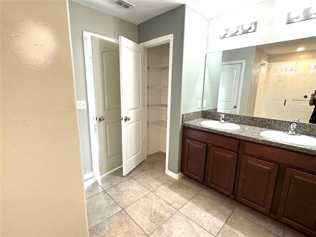 4329 GLOBE THISTLE DRIVE, Tampa, FL 33619