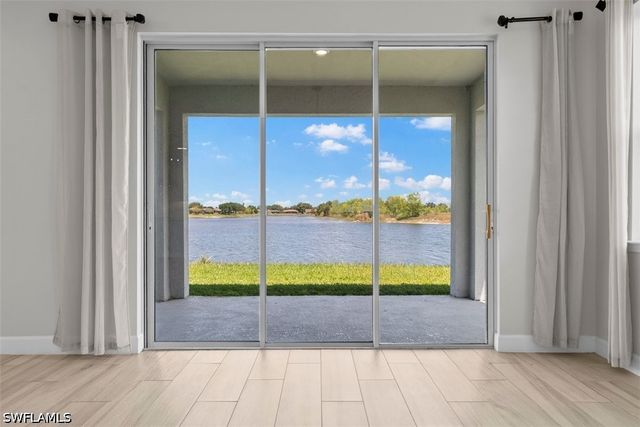 2038 Grove DR, Naples, FL 34120