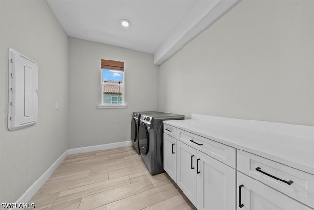 2038 Grove DR, Naples, FL 34120