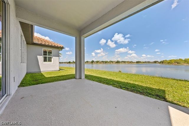 2038 Grove DR, Naples, FL 34120