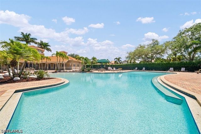 2038 Grove DR, Naples, FL 34120