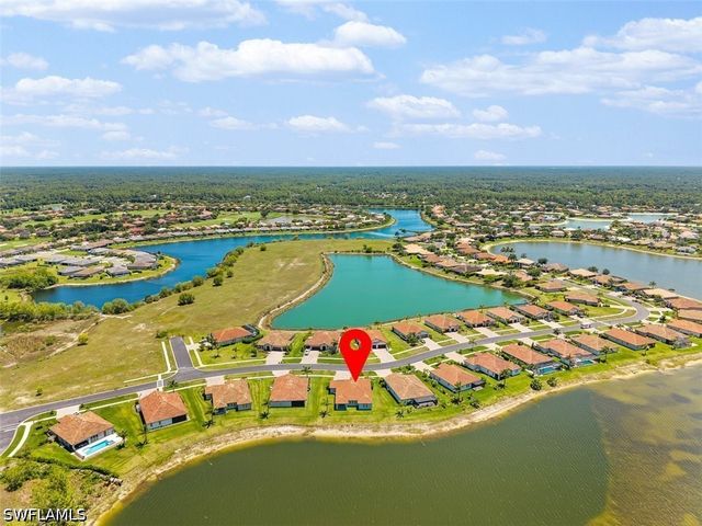 2038 Grove DR, Naples, FL 34120