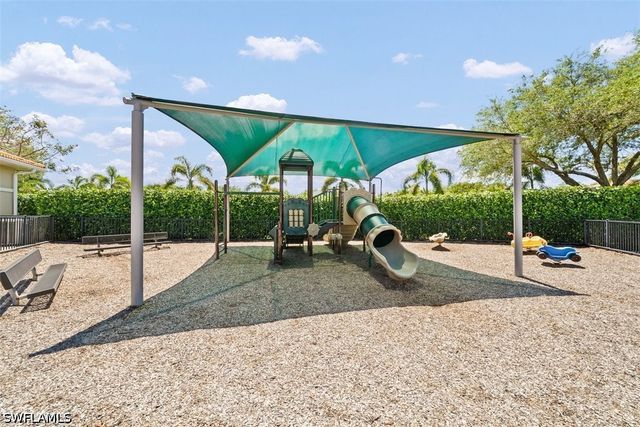 2038 Grove DR, Naples, FL 34120