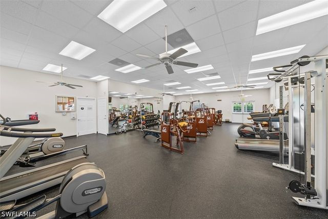 2038 Grove DR, Naples, FL 34120