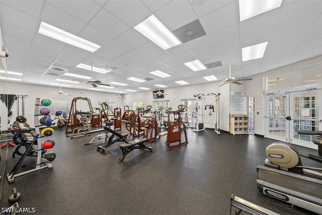 2038 Grove DR, Naples, FL 34120