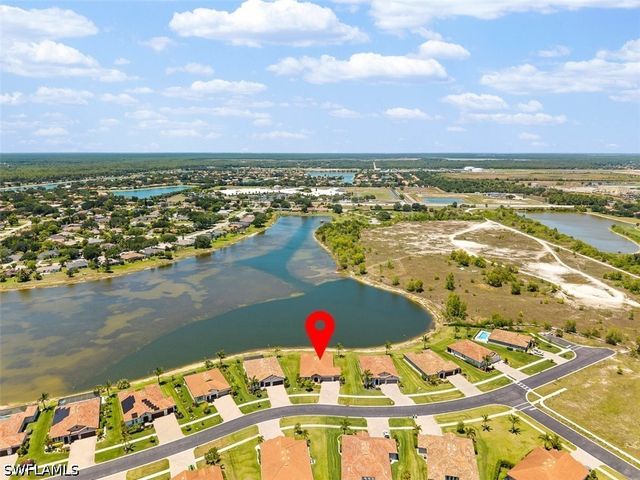2038 Grove DR, Naples, FL 34120