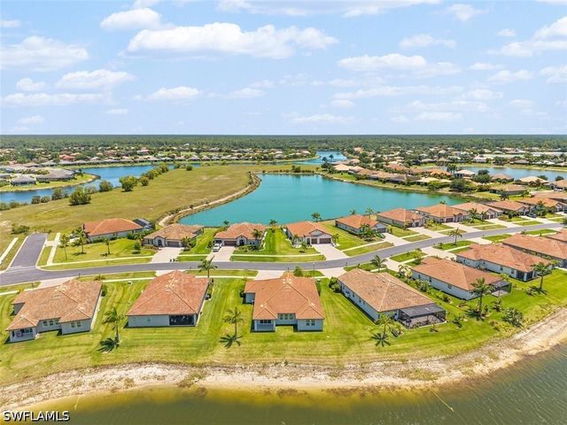 2038 Grove DR, Naples, FL 34120