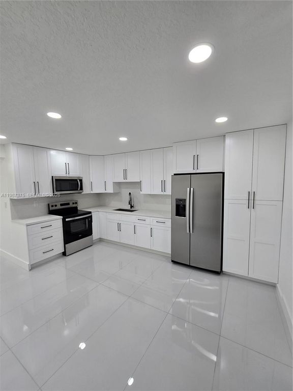 5551 NW 175th St 1, Miami Gardens, FL 33055