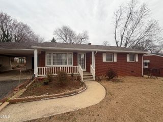 2805 Trail Six, Burlington, NC 27215