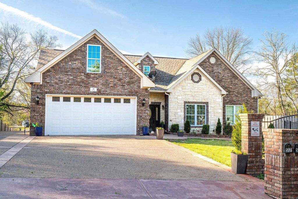 517 Stover Street, Hot Springs, AR 71913