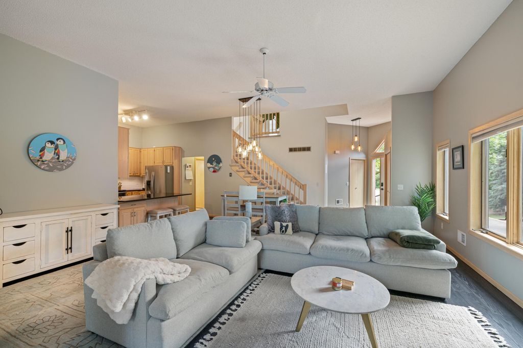 12572 Parkwood Drive, Burnsville, MN 55337 — photo 4