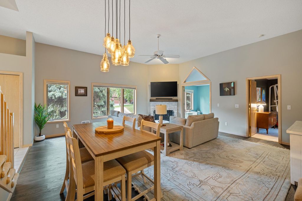 12572 Parkwood Drive, Burnsville, MN 55337 — photo 5