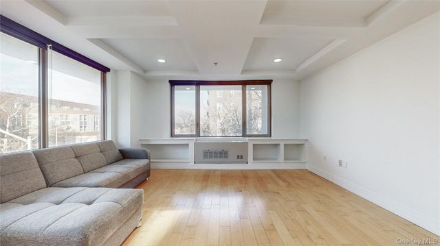 64-05 Yellowstone Boulevard 409, Forest Hills, NY 11375