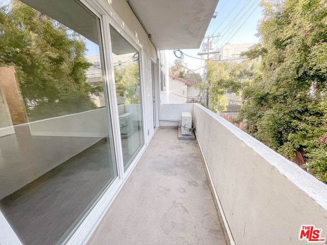 1117 S Bedford Street 204, Los Angeles, CA 90035