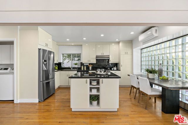 620 N Cherokee Avenue, Los Angeles, CA 90004