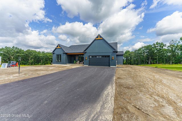 88 Schuurman Road, Schodack, NY 12033