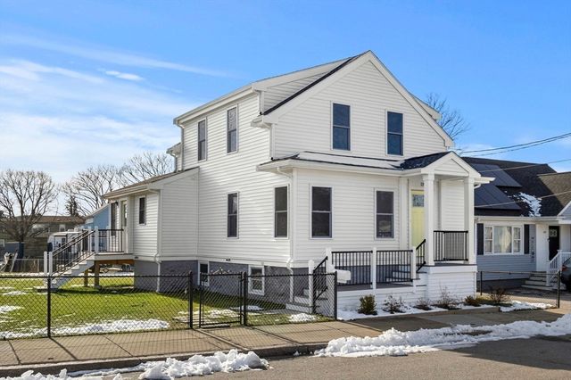 119 Pebble St, Fall River, MA 02721