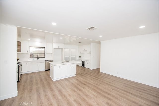 14036 Lake View Drive 143, La Mirada, CA 90638