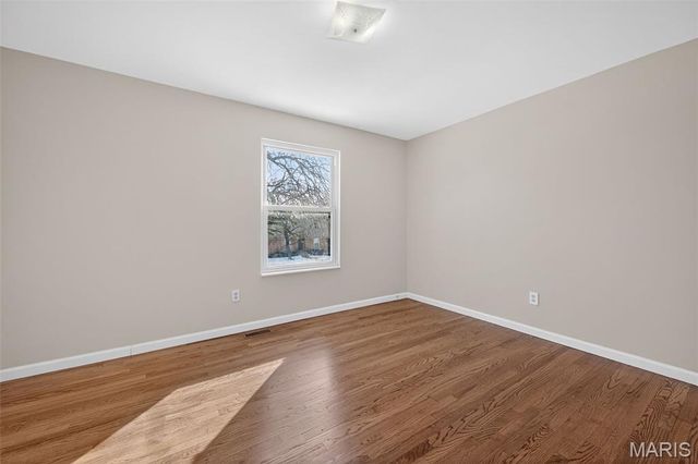 2233 Campus Drive, St Charles, MO 63301