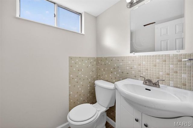 2233 Campus Drive, St Charles, MO 63301