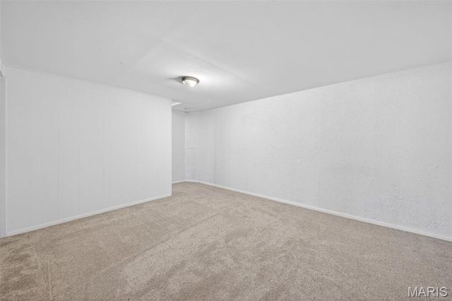 2233 Campus Drive, St Charles, MO 63301