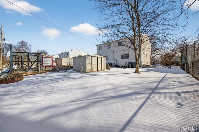 2233 Campus Drive, St Charles, MO 63301