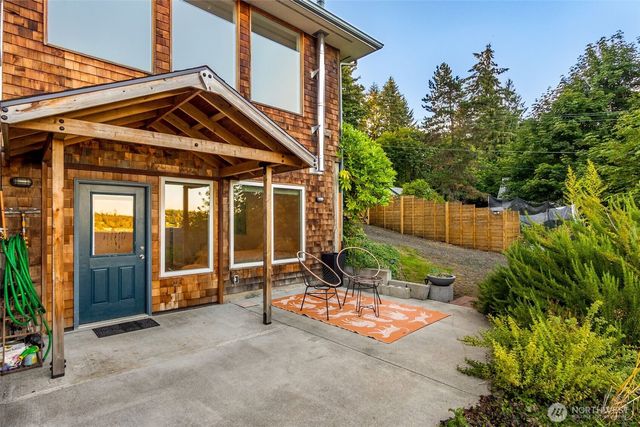 1111 Woodard Avenue NW, Olympia, WA 98502