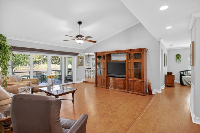 10681 Greenbriar Ct, Boca Raton, FL 33498