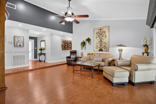 10681 Greenbriar Ct, Boca Raton, FL 33498