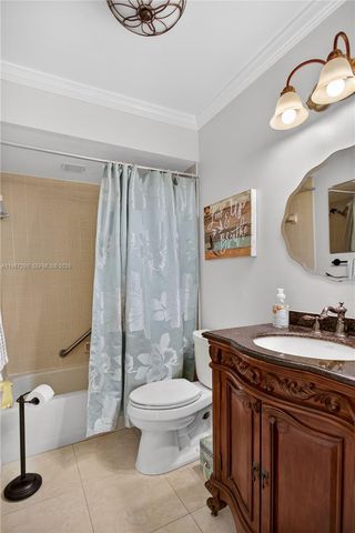 10681 Greenbriar Ct, Boca Raton, FL 33498