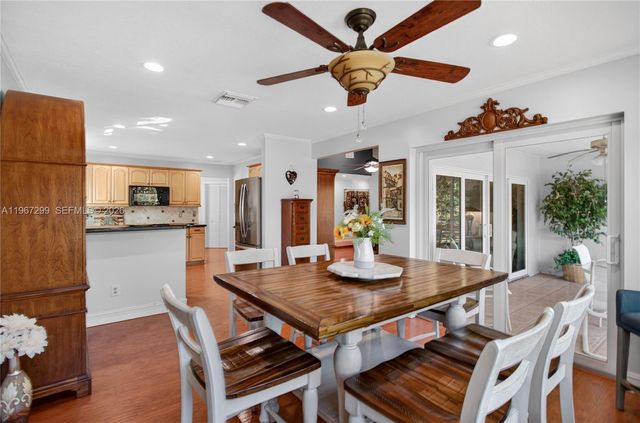 10681 Greenbriar Ct, Boca Raton, FL 33498