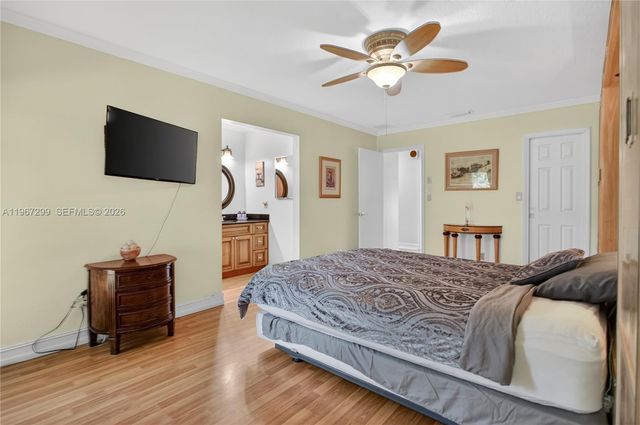 10681 Greenbriar Ct, Boca Raton, FL 33498