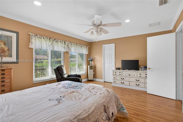 10681 Greenbriar Ct, Boca Raton, FL 33498