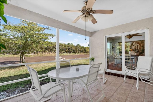 10681 Greenbriar Ct, Boca Raton, FL 33498