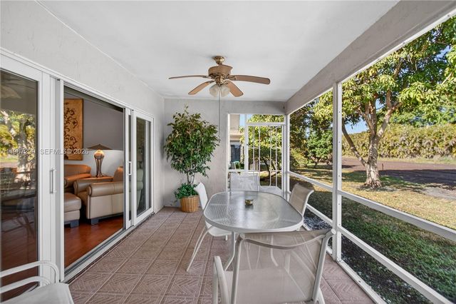 10681 Greenbriar Ct, Boca Raton, FL 33498