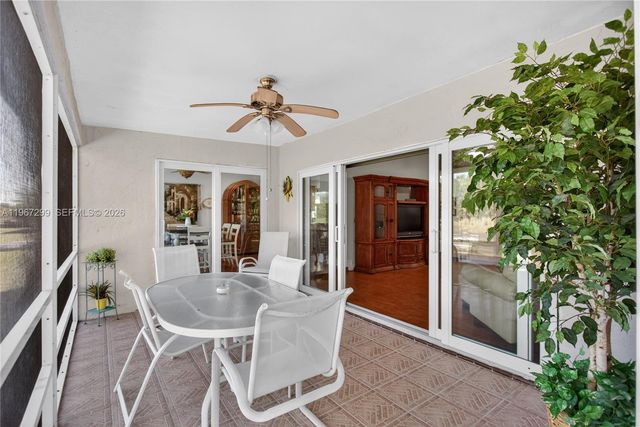 10681 Greenbriar Ct, Boca Raton, FL 33498